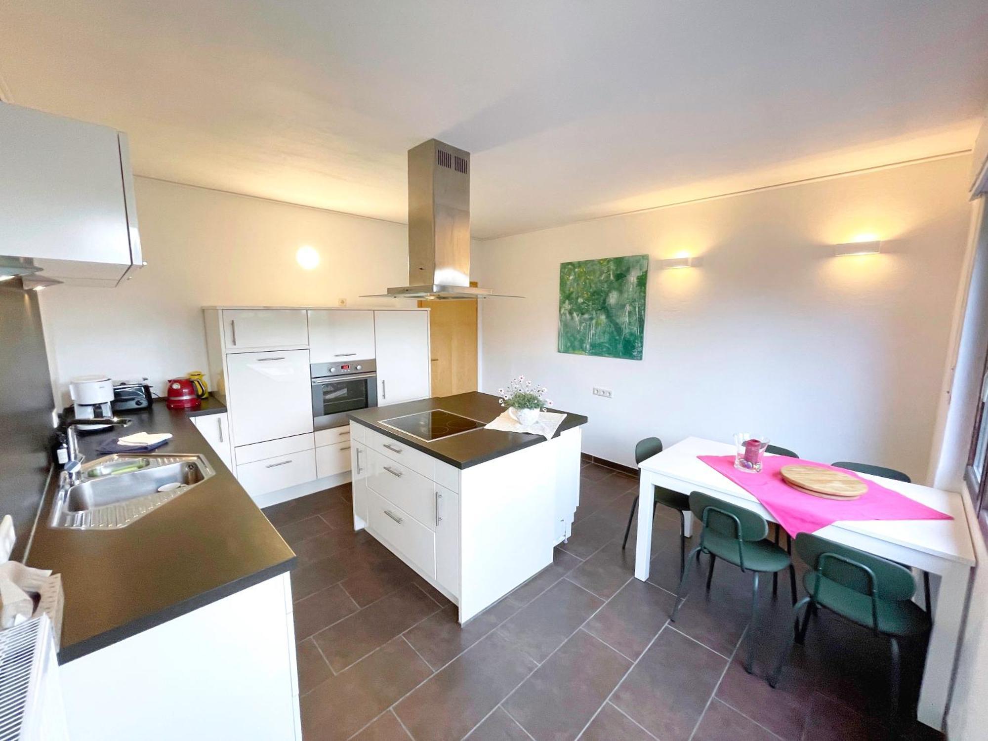 Monteurwohnung Korte, Teams, 6 Einzelzimmer, 2024 Renoviert, Smart Tv, Garten, Neue Baeder Appartement *